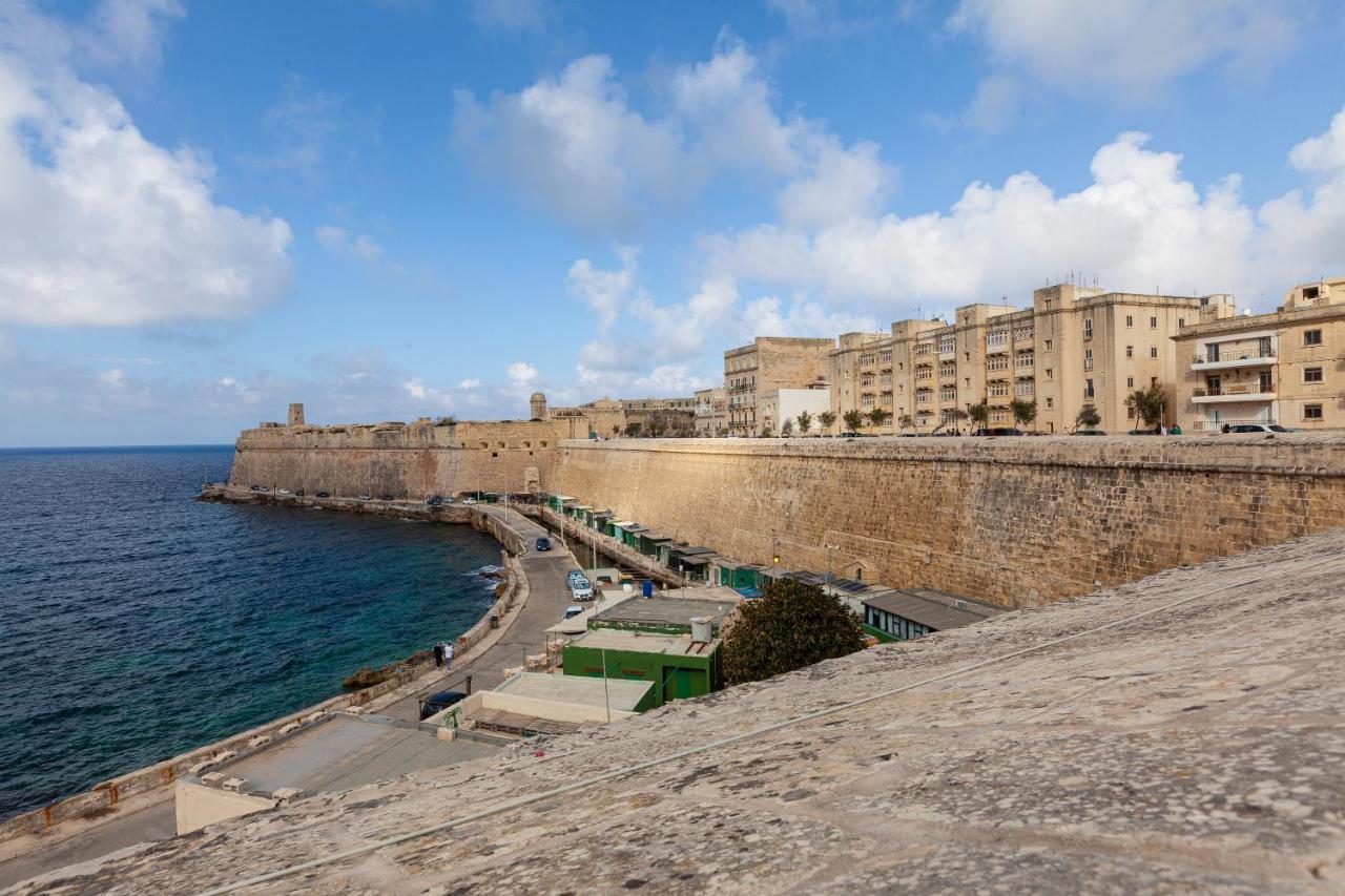 Designer Home With Comfy Sofa In Central Valletta By 360 Estates Exteriör bild