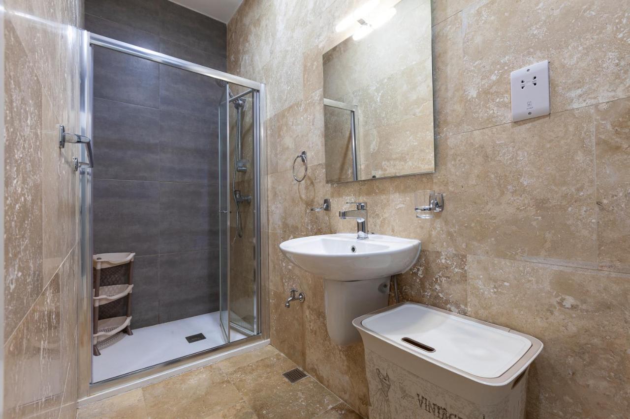 Designer Home With Comfy Sofa In Central Valletta By 360 Estates Exteriör bild